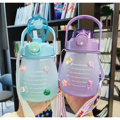 bình đựng nước hình bầu dục có vạch chia 1.3l kèm dây đeo bình đựng nước hình bầu dục có vạch chia 1.3l kèm dây đeo