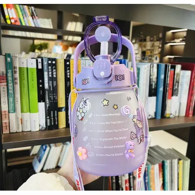 bình đựng nước hình bầu dục có vạch chia 1.3l kèm dây đeo bình đựng nước hình bầu dục có vạch chia 1.3l kèm dây đeo