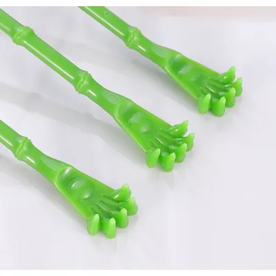 cây đấm và gãi lưng cán xanh 2 trong 1 cây đấm và gãi lưng cán xanh 2 trong 1