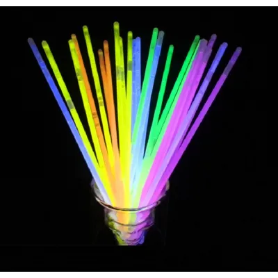 hộp 100 que phát sáng dạ quang glow stick kèm 100 đầu nối hộp 100 que phát sáng dạ quang glow stick kèm 100 đầu nối