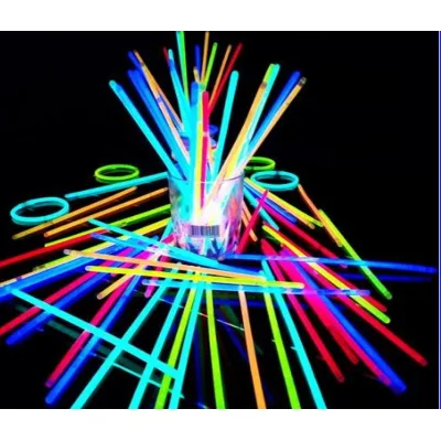 hộp 100 que phát sáng dạ quang glow stick kèm 100 đầu nối hộp 100 que phát sáng dạ quang glow stick kèm 100 đầu nối