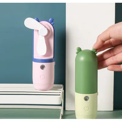 máy phun sương mini kèm quạt cầm tay nhiều màu sắc máy phun sương mini kèm quạt cầm tay nhiều màu sắc
