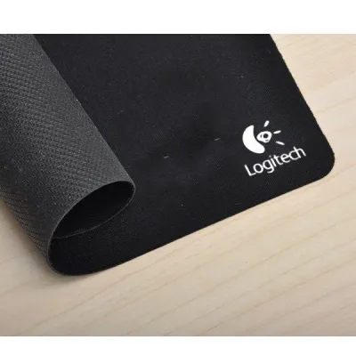 Miếng Lót Chuột Đen Logitech Kích Thước 22X18Cm