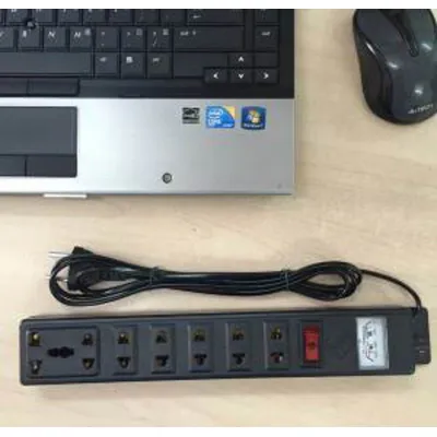 ổ cắm điện lý trung 6 phích 2 chấu, 1 phích 3 chấu dây dài 1.5m công suất 800w ổ cắm điện lý trung 6 phích 2 chấu, 1 phích 3 chấu dây dài 1.5m công suất 800w