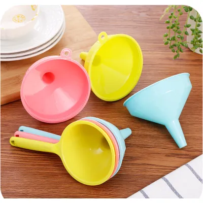 phễu nhựa có tay cầm tiện lợi phễu nhựa có tay cầm tiện lợi