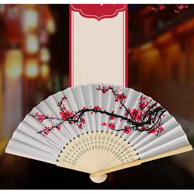 quạt vải xếp in hoạ tiết hoa anh đào dài 21cm quạt vải xếp in hoạ tiết hoa anh đào dài 21cm