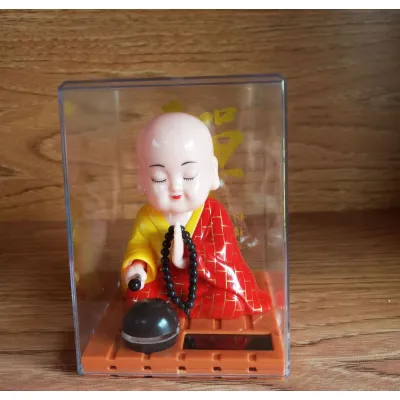 sư thầy gõ mõ - tượng thầy chùa gõ mỏ mini sư thầy gõ mõ - tượng thầy chùa gõ mỏ mini