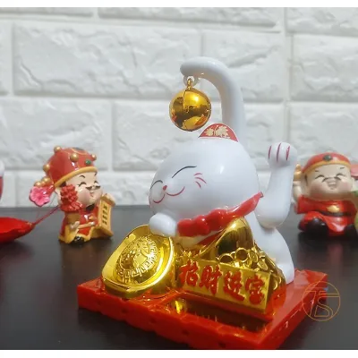 tượng mèo thần tài đuôi dài ôm thỏi vàng 12x9x9cm